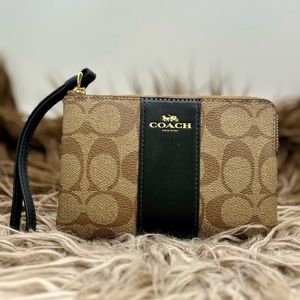 Coach Corner Zip Wristlet In Signature Canvas Color Gold/Khaki/Black NWT
